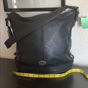 Black fossil leather shoulder tote